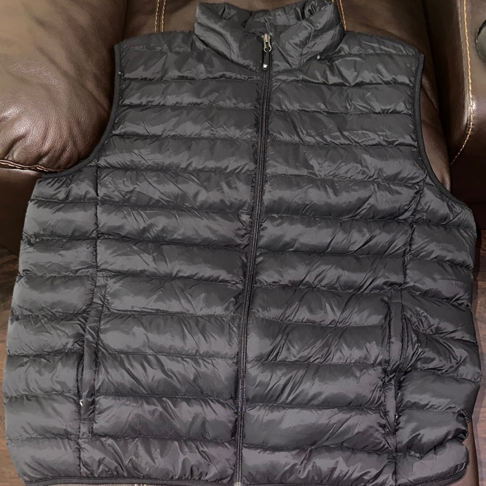 Men’s puffer vest